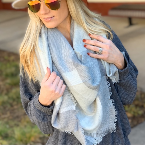 FINALLY HAVE YOU TARTAN BLANKET SCARF-LIGHT GRAY - Picture 3 of 11